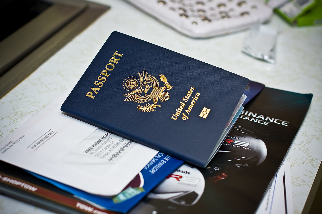 Argentina tem passaporte apreendido e usará tornozeleira eletrônica após racismo